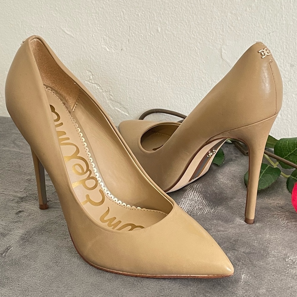 Sam Edelman DANNA Pointed Toe Pumps Size: 7.5M
